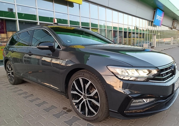 Volkswagen Passat cena 115000 przebieg: 71777, rok produkcji 2020 z Chodzież małe 172